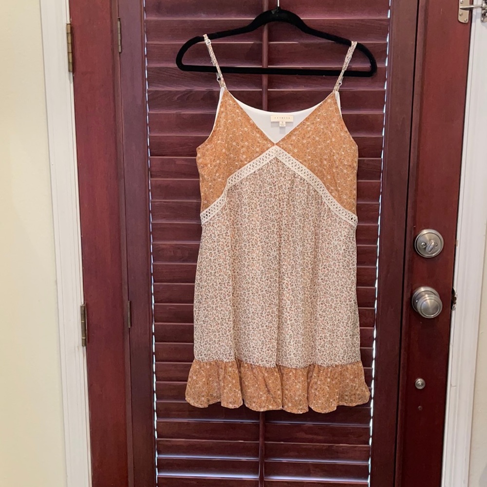 Flowy & floral sun dress
